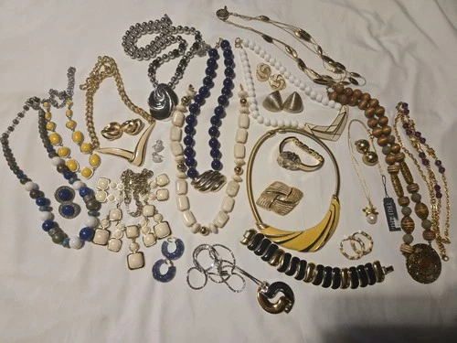 Vintage Costume Jewelry Lot Signed 26 Piece Trifari Monet Napier Avon Estate