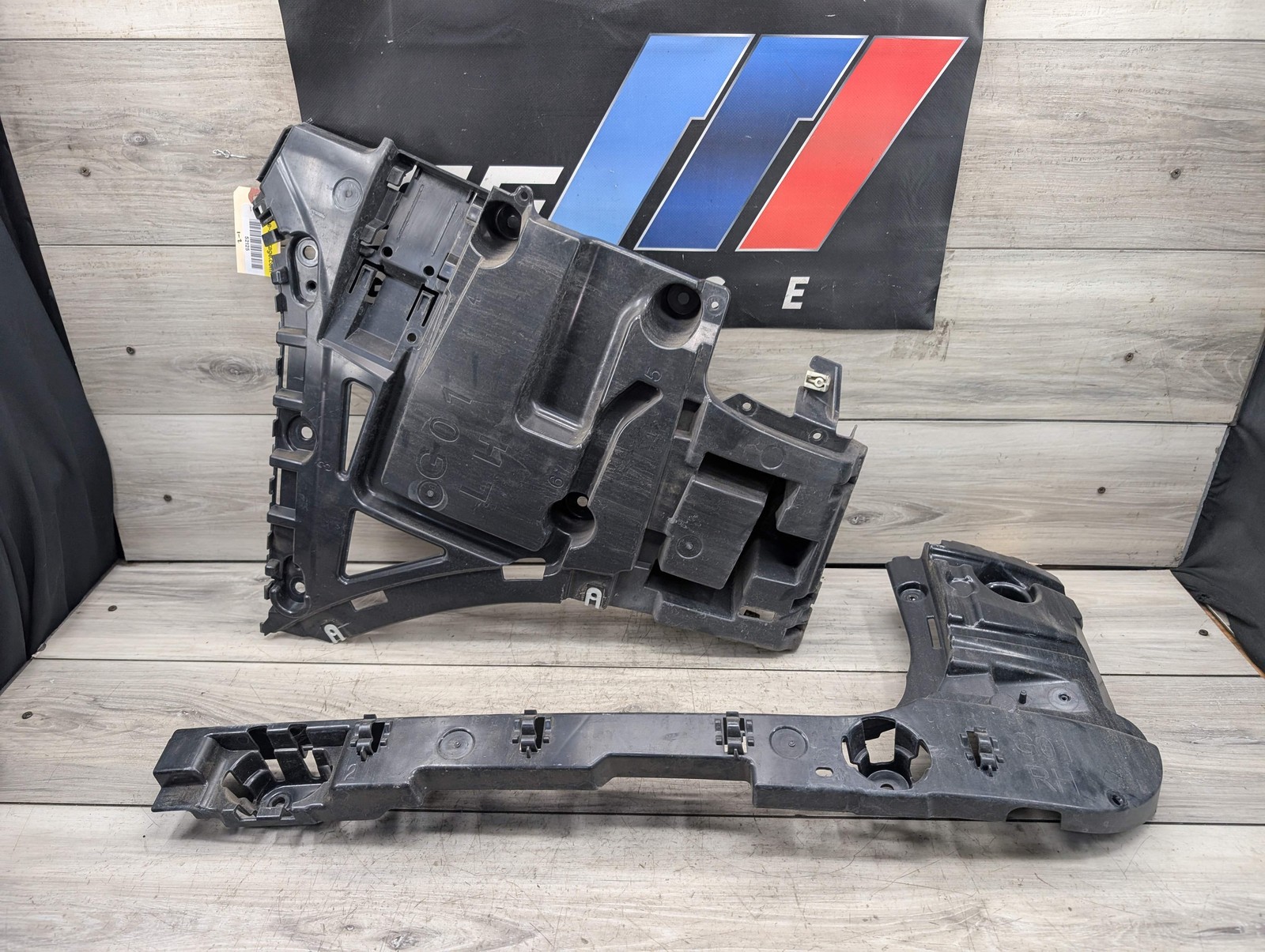 18-21 BMW G01 F97 X3 Rear Bumper Left Driver Side Guide Brackets Mounts Supports
