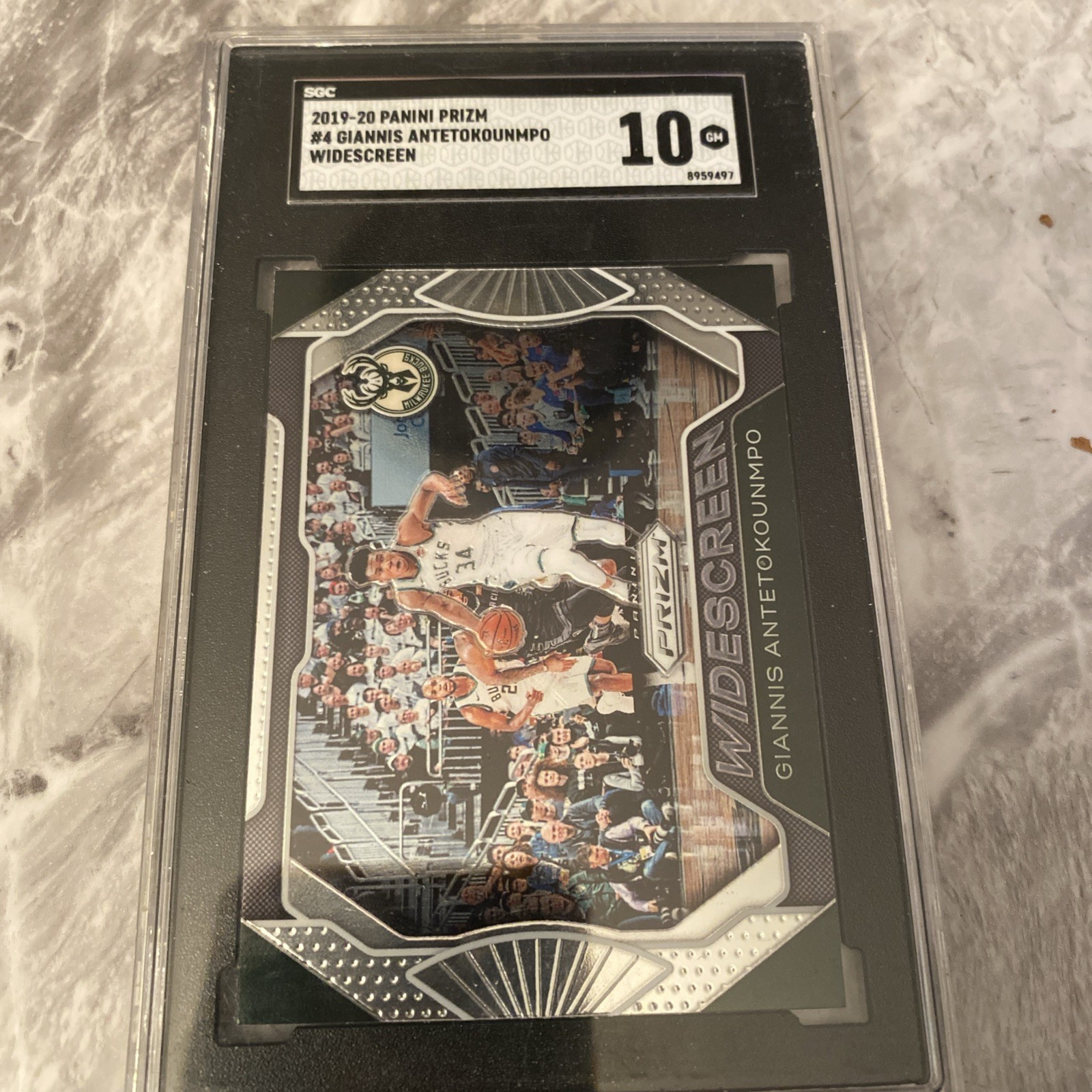 2019-20 Panini Prizm - Widescreen Giannis Antetokounmpo #4