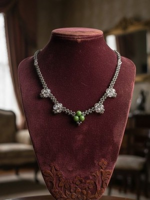 Handgefertigte Halskette Kreisel Jade Steine Grün Geflochten Kristall Elegant