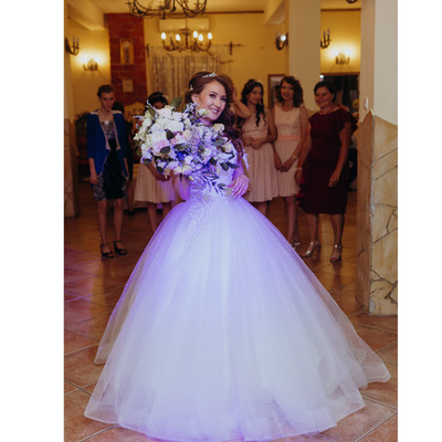 Prinzessinnen-Brautkleid mit Korsett   Einheitsgröße S L, Handarbeit Rumänien