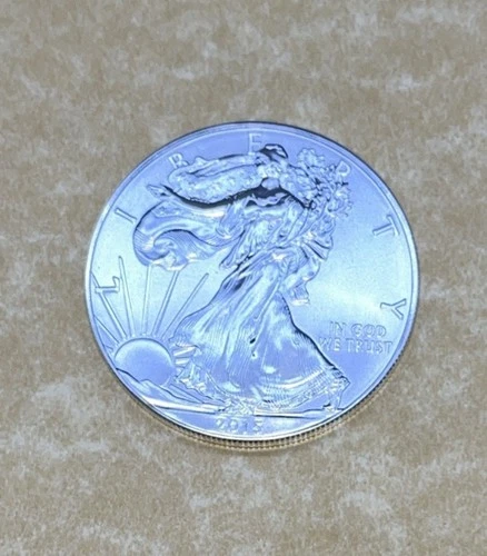 2015 SILVER EAGLE ONE TROY OUNCE .999 FINE SILVER ROUND