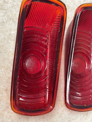 NOS 1941 Plymouth Ruby Red Glass Tail Light Lenses 369 KN43 - Imagen 5 de 7