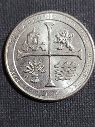 2019P San Antonio Missions Quarter with a Large Die Chip - Picture 2 of 3