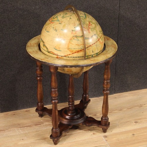 Mappamondo in legno dipinto mobile vintage tavolino stile antico XX secolo 900 - Foto 1 di 12