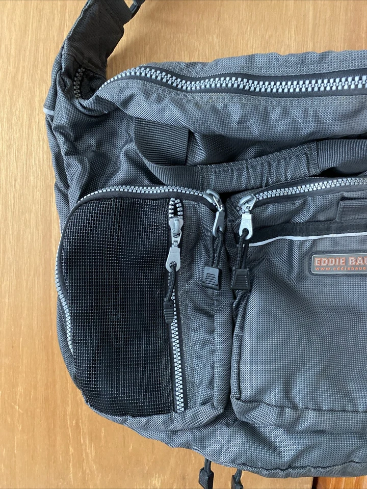 New Eddie Bauer Grey Canvas Duffel Travel / Carry-On Tote Bag - Image 3 of 4