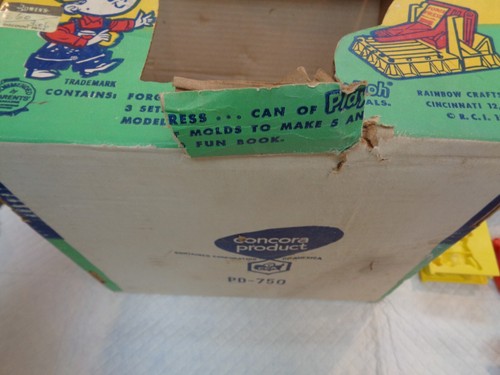 Vintage 1962 Play-Doh Farm Animals Forge Press kit in original box 2 sets - Picture 7 of 23