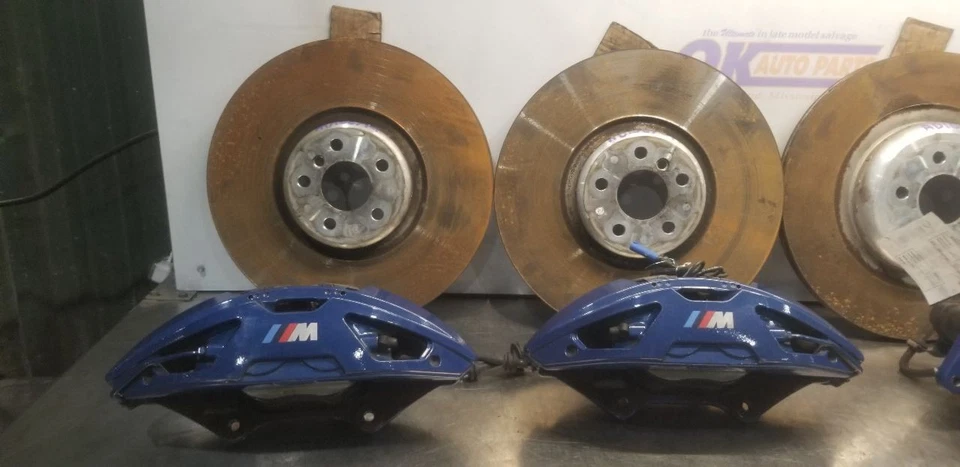 19 BMW M850I F91 BRAKE CALIPER SET WITH ROTORS FRONT AND REAR BLUE Foto 3 de 4