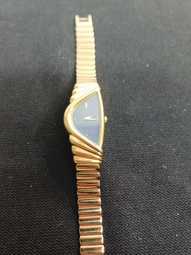 Seiko 1N00-5E09 Quartz Gold Tone Half Moon Watch New Battery Women’s  VTG