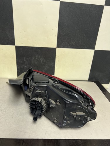 MINT 12 2015 2018 19 volkswagen beetle left taillight used oem 5C59450995J. A662 - Picture 5 of 6