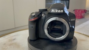 Nikon D3200 Digital SLR Camera 24.2MP Black Body Only Works Great Condition
