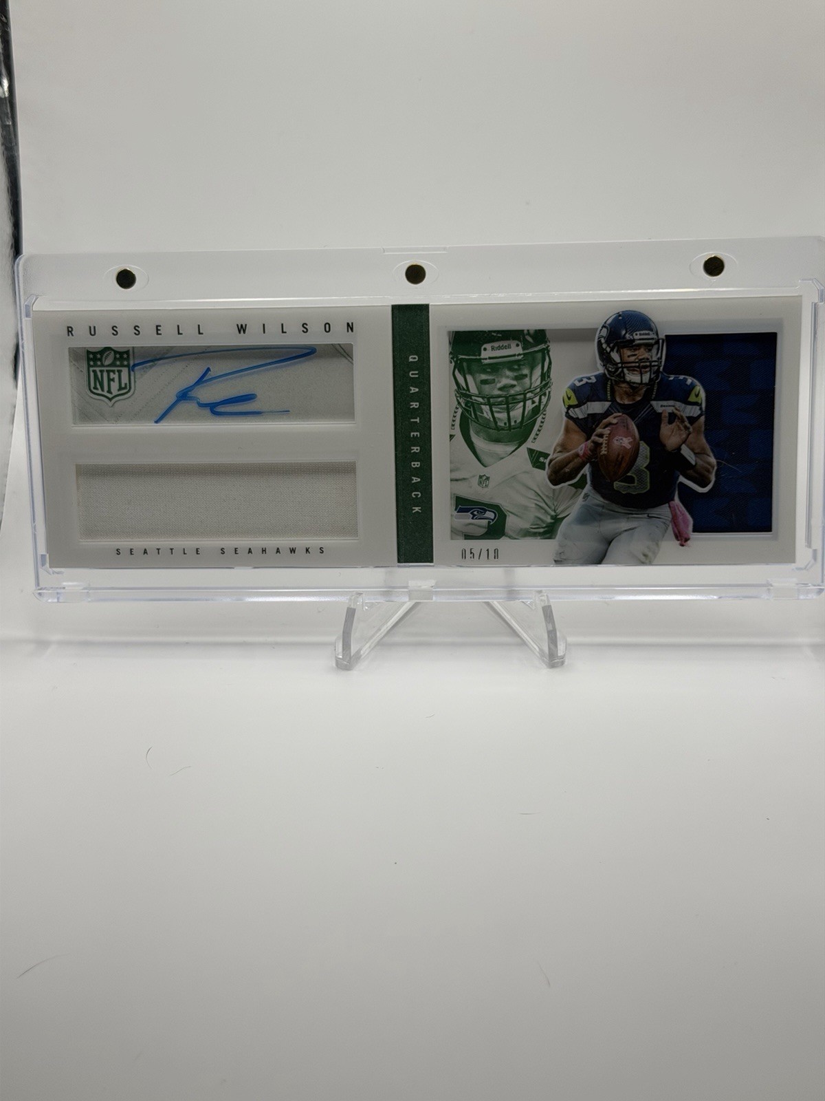 2013 Panini Playbook Booklet Russell Wilson #3 5/10 Game Worn Patch
