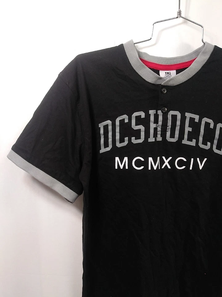 DC Shoes Boys Long Sleeve Logo Tee Shirt Black Red Gray Youth XL (18-20) NWT - Image 3 of 4