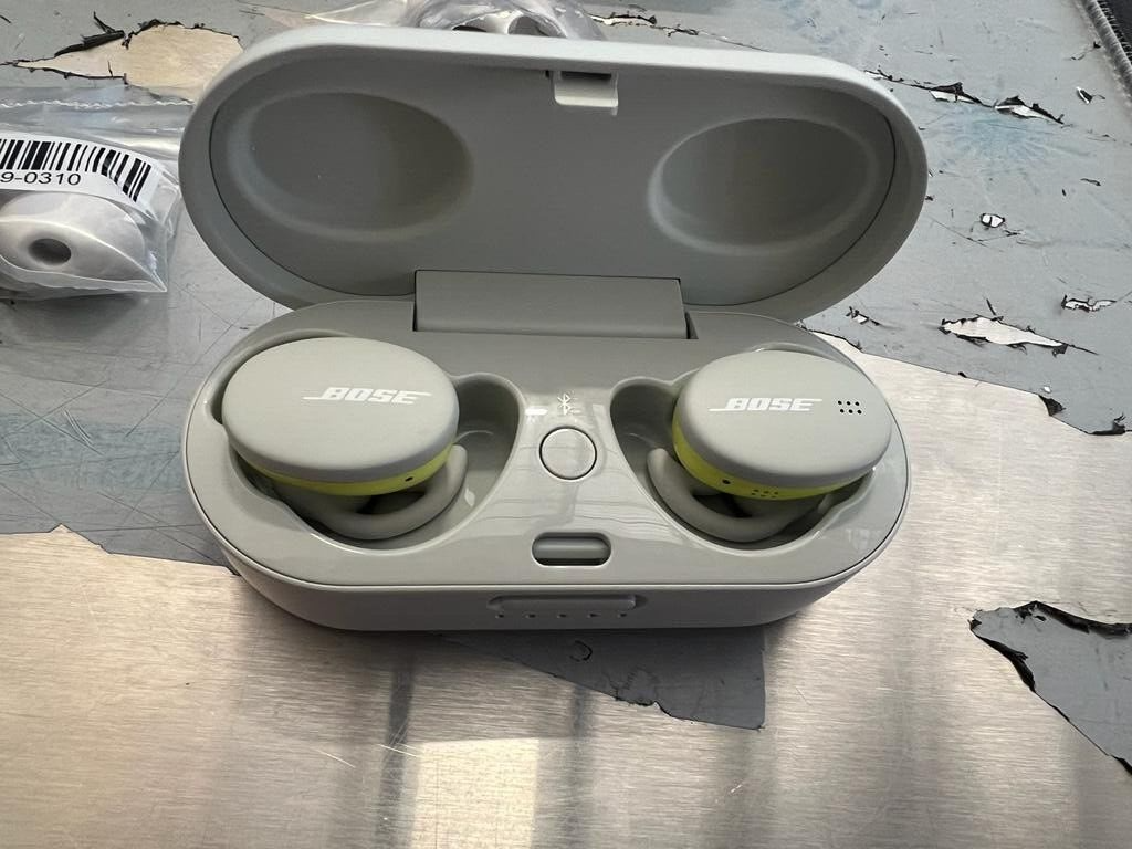 Bose Sport Earbuds Glacier White FOR PARTS ONLY 17817819527 eBay