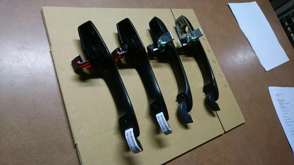 1 juego de manija de puerta exterior negra para Chrysler 300 C 05-10, Magnum 05-08, cargador 07 Foto 2 de 4