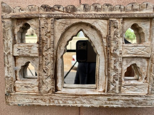 Old Mirror Wall Frame Wooden Hand Carved Rustic White Painted Arch Castel Frame - Picture 3 of 8