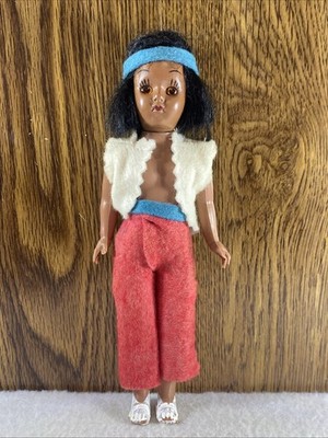 Vintage 1970er Indianer Souvenir Puppe, Augen öffnen und schließen 9 Zoll