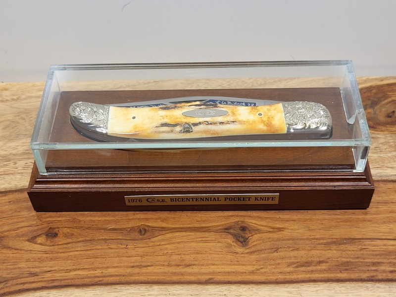 1976 CASE XX (5165) GORGEOUS STAG "AMERICAN SPIRIT" FOLDING HUNTER KNIFE- MINTY