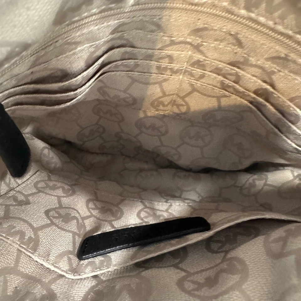 NWT Michael Kors Billy Black Suede Leather Fringe S Messenger Crossbody Bag Boho - Image 4 of 4