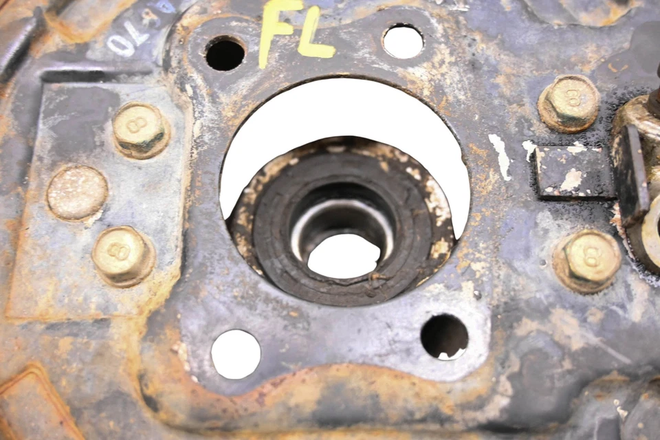 86 Kawasaki Bayou 300 2x4 Front Left Brake Drum Assembly KLF300 - Image 4 of 4