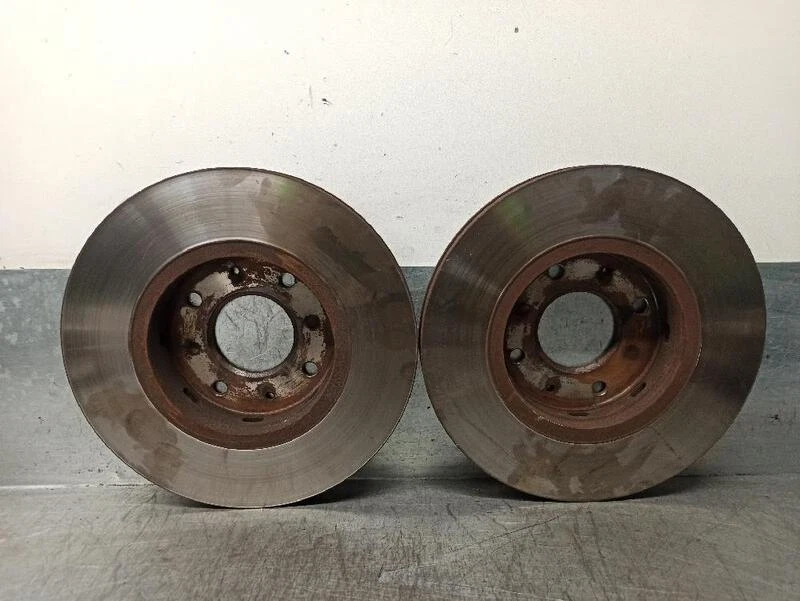 M818027 disco de freno delantero para MITSUBISHI CARISMA BERLINA 5 (DA0) 4140272 - Imagen 2 de 4