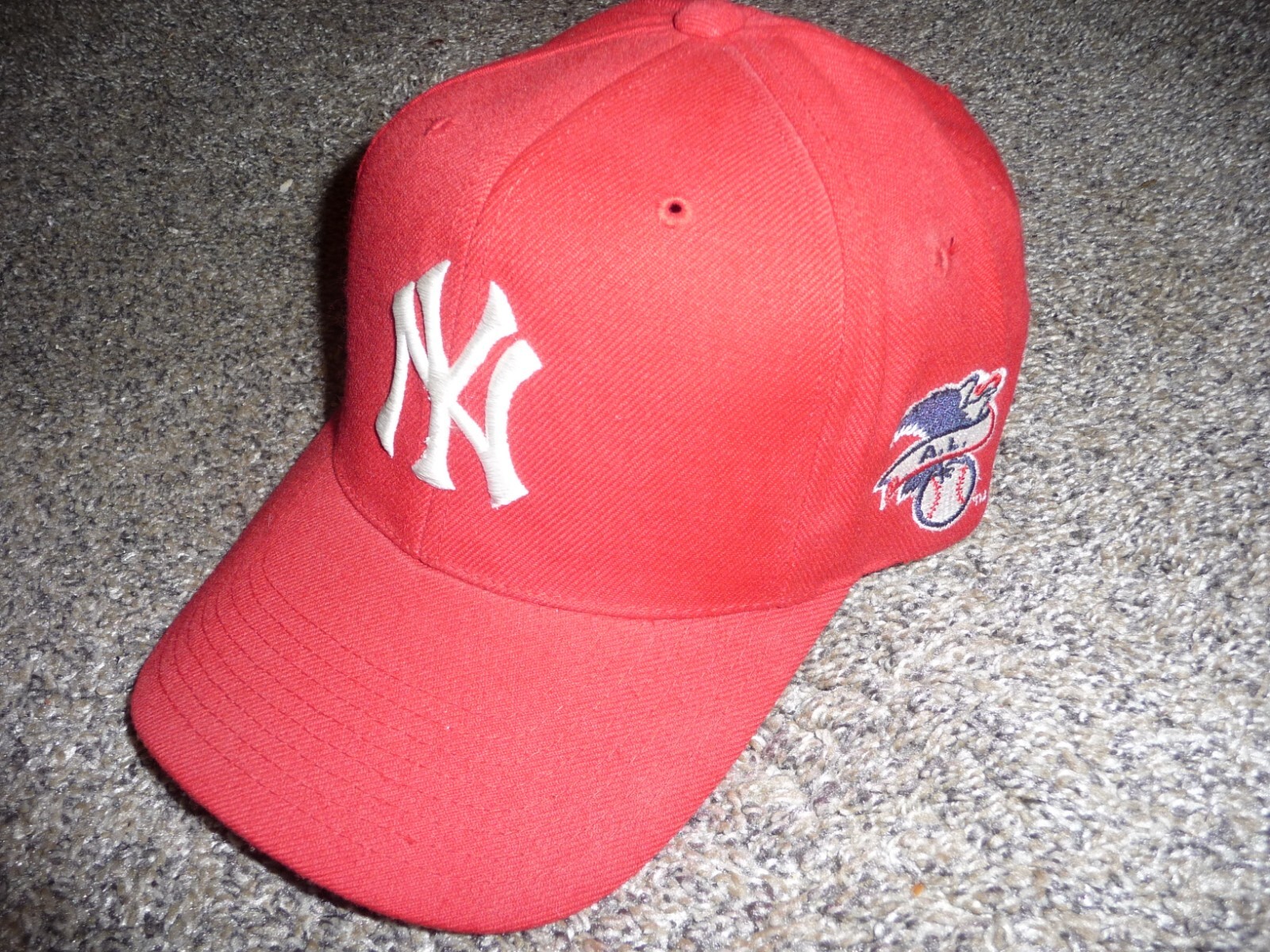 Vintage Red Wool New York Yankees Strapback Hat! Grosscap GCC! A.L. Logo. 1990's