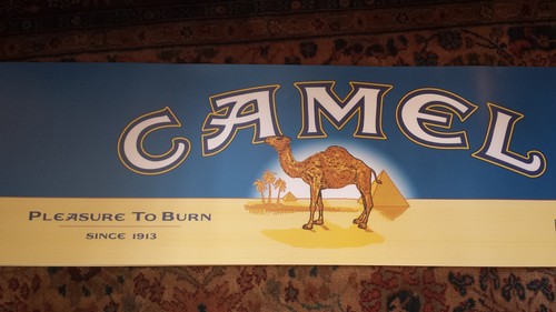 Cartel vintage Camel Lights Pleasure to Burn desde 1913 RJR Tobacco 2000 15x49" - Imagen 4 de 5