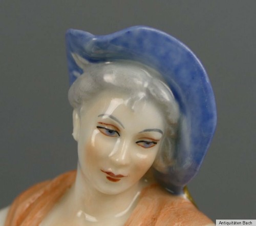 Fábrica de porcelana Volkstedter, figura de porcelana niña con pájaro, dorado,  - Imagen 2 de 8