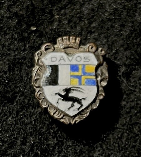 Insigne Vintage Davos – Ski, Suisse, Rare, Occasion