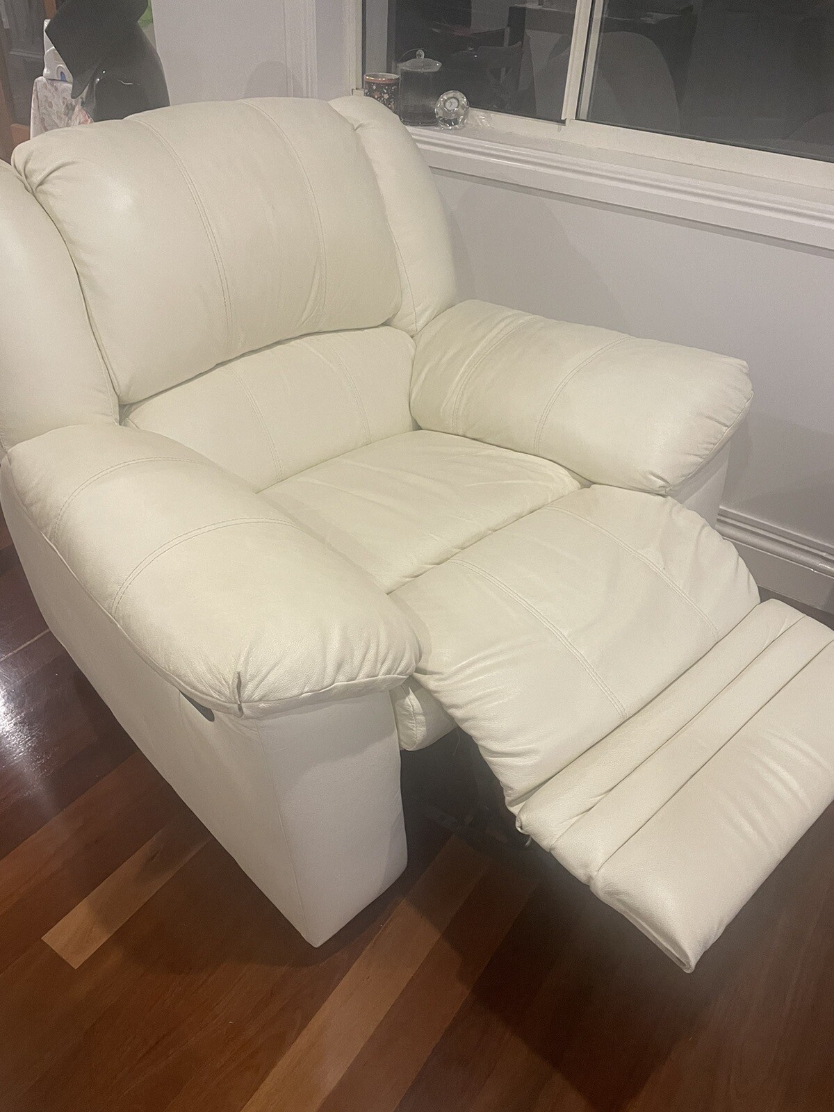 Cream/White Leather Lounge Suite. Three Piece. eBay