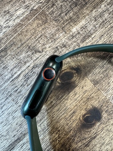 Apple Watch Series 7 41mm Green Aluminum Case with GPS and Cellular - Picture 5 of 6