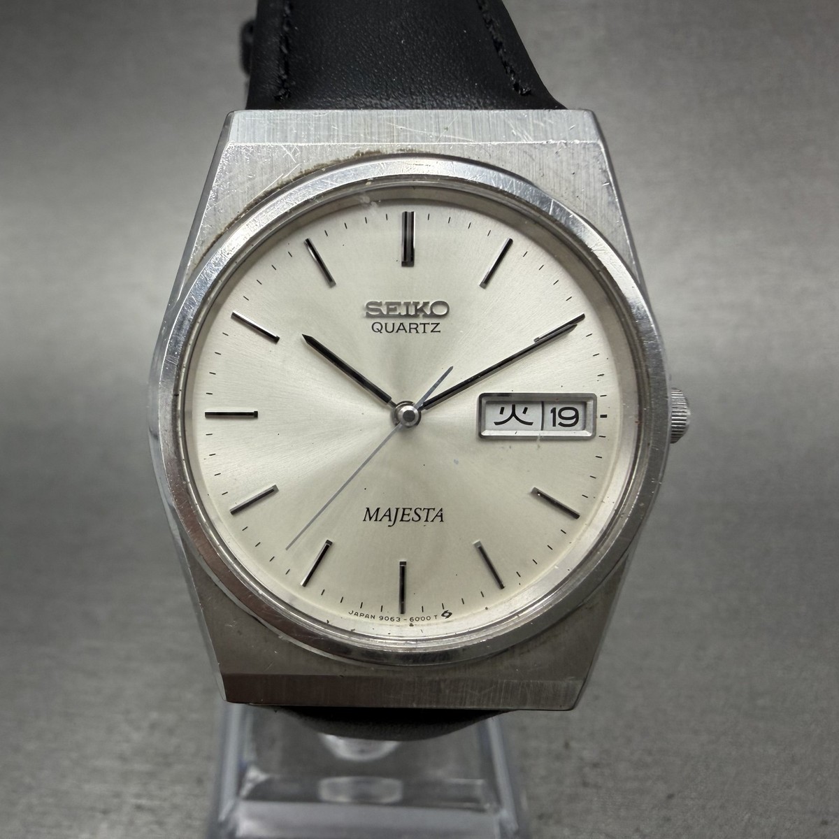 Seiko Majesta Watch Men 32mm Silver Dial Silver Tone Daydate 9063