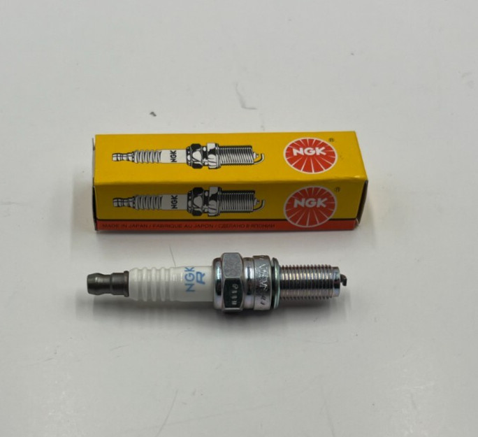 QTY 6 NGK CR7EB Resistor Sparkplug For VICTORY V92C Std, Classic Cruiser 2003
