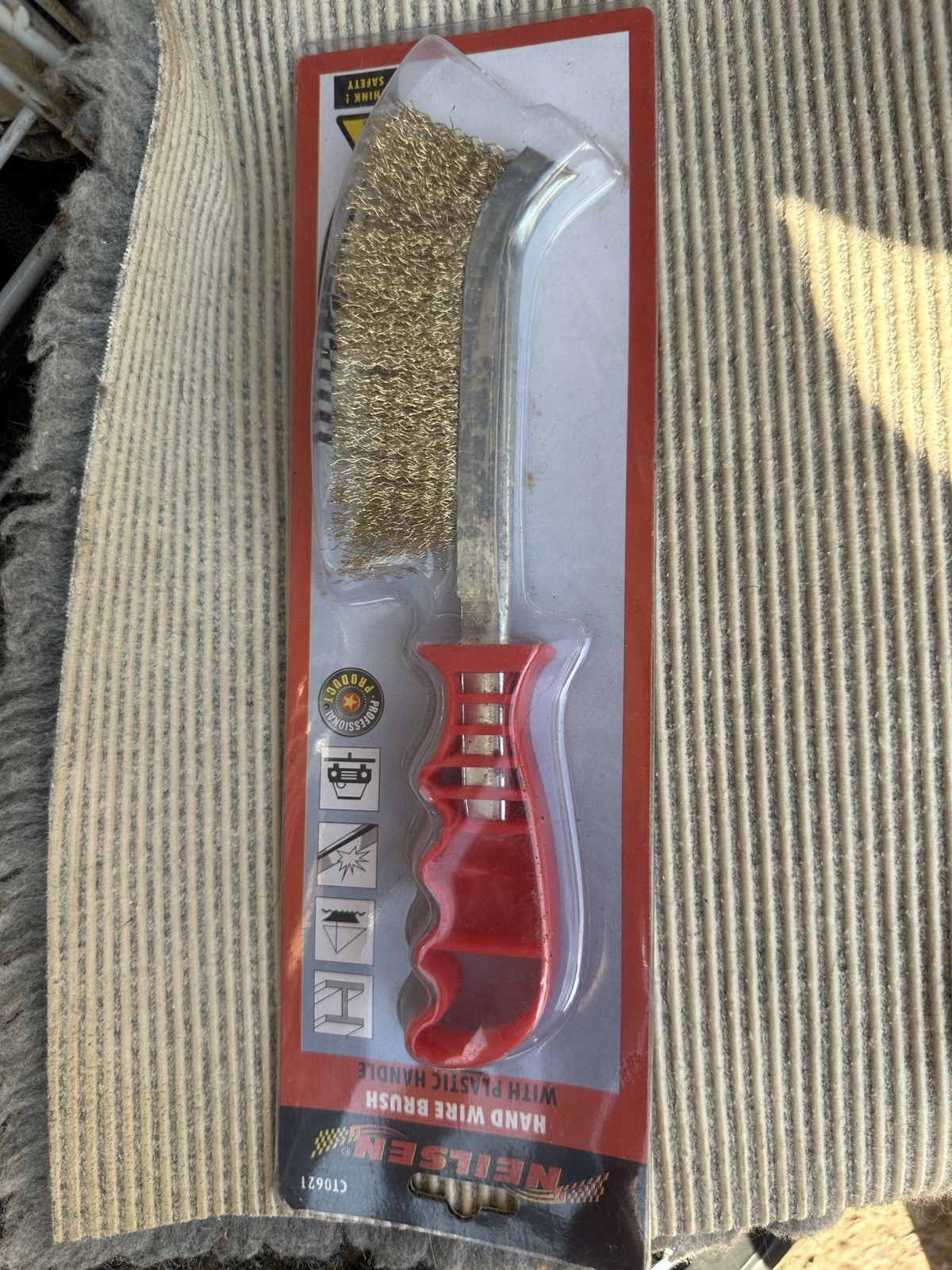 Neilsen Hand Brass Stripper Metal Wire Brush Ideal For Rust Paint Removal