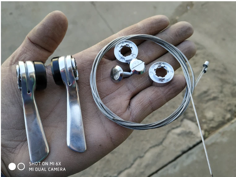 Palancas de cambio de marchas Shimano SL-R400 tubo descendente 8 velocidades para bicicleta plegable  Foto 2 de 4