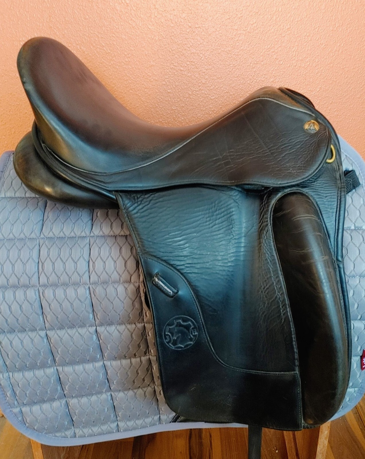 Hennig Dressage Saddle eBay