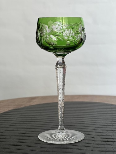 Bicchiere da vino bicchiere di copertura uva romana taglio copertura verde - Foto 2 di 22