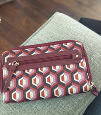 Geometric Pattern Zip-Around Women's Wallet Burgundy Credit Card Slots