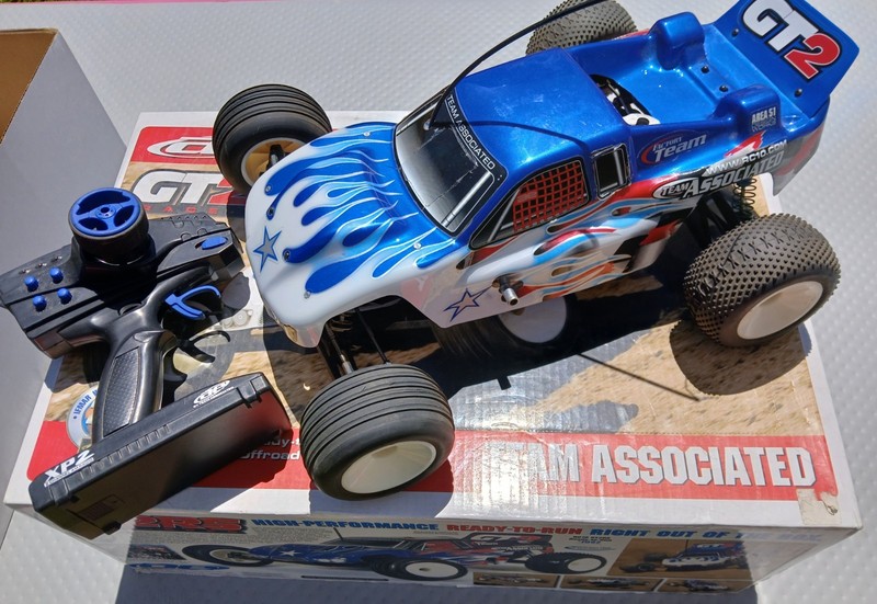 Vintage Team Associated RC10 GT2 RS RTR Nitro Stadium Truck  Very Clean 