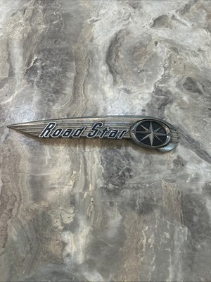 Yamaha  Right  GAS TANK EMBLEM / 4WM ROAD STAR