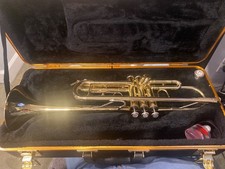 Bach TR300H2 Student Trumpet With Hard Case Extras Excellent Condition