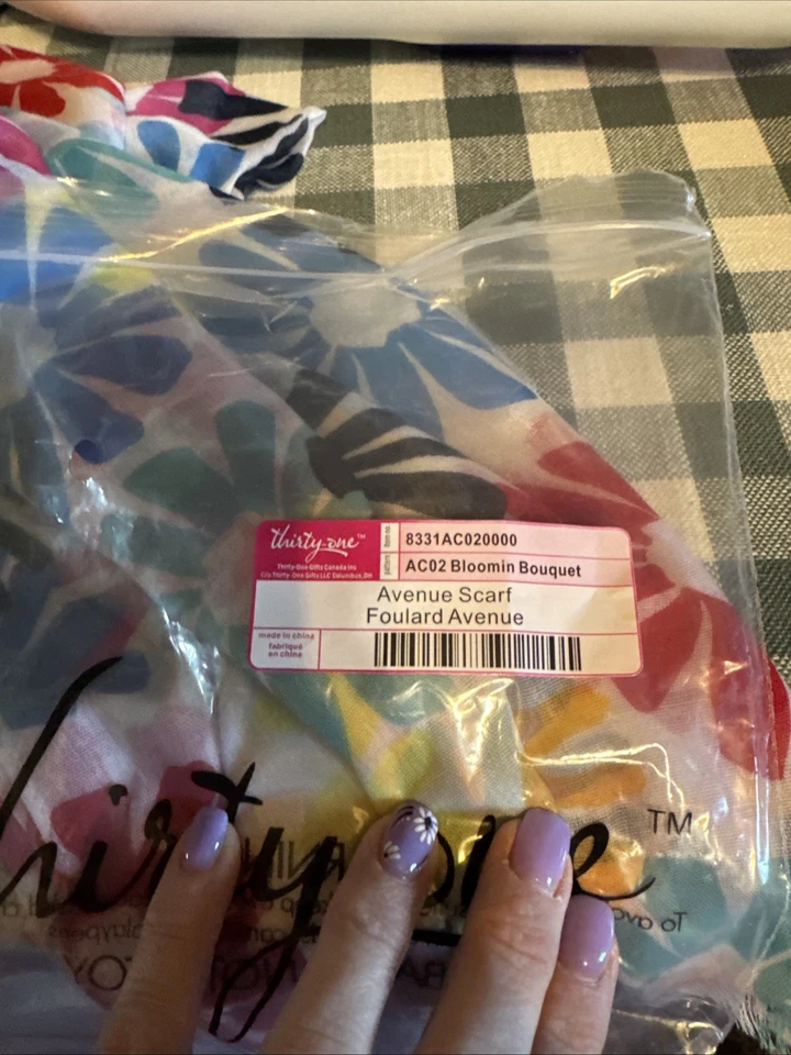 31 Avenue Bufanda Bloomin Ramo Floral Foto 2 de 2