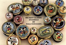 Mickey Esmaltes Clásicos Por Halcyon Days Mickey Mouse Mini Mouse Agachado