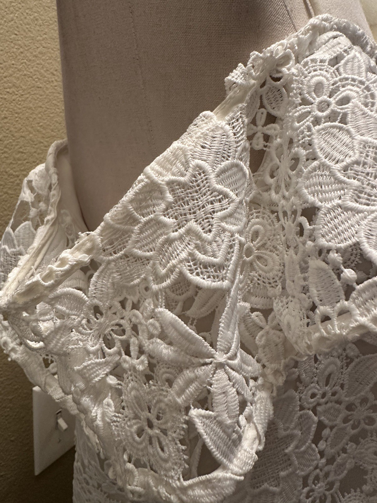 Zara Basic Collection M White Lined Lace Blouse T… - image 3