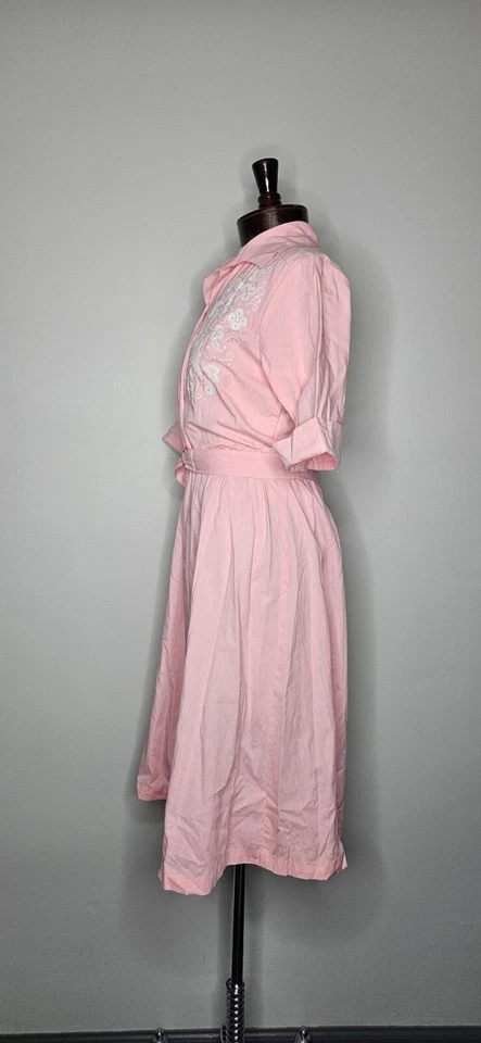 Vestido Camisa Vintage Rosa Claro Village Fair Floral Talla Mediana Foto 2 de 4