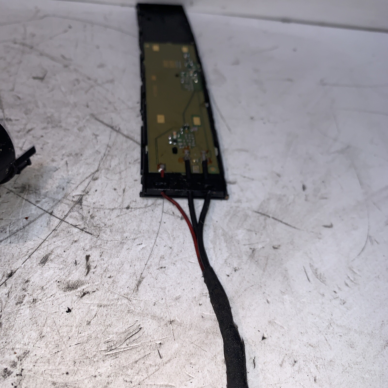 MERCEDES W209 CLK Rear Radio Antenna Amplifier 2038203489 