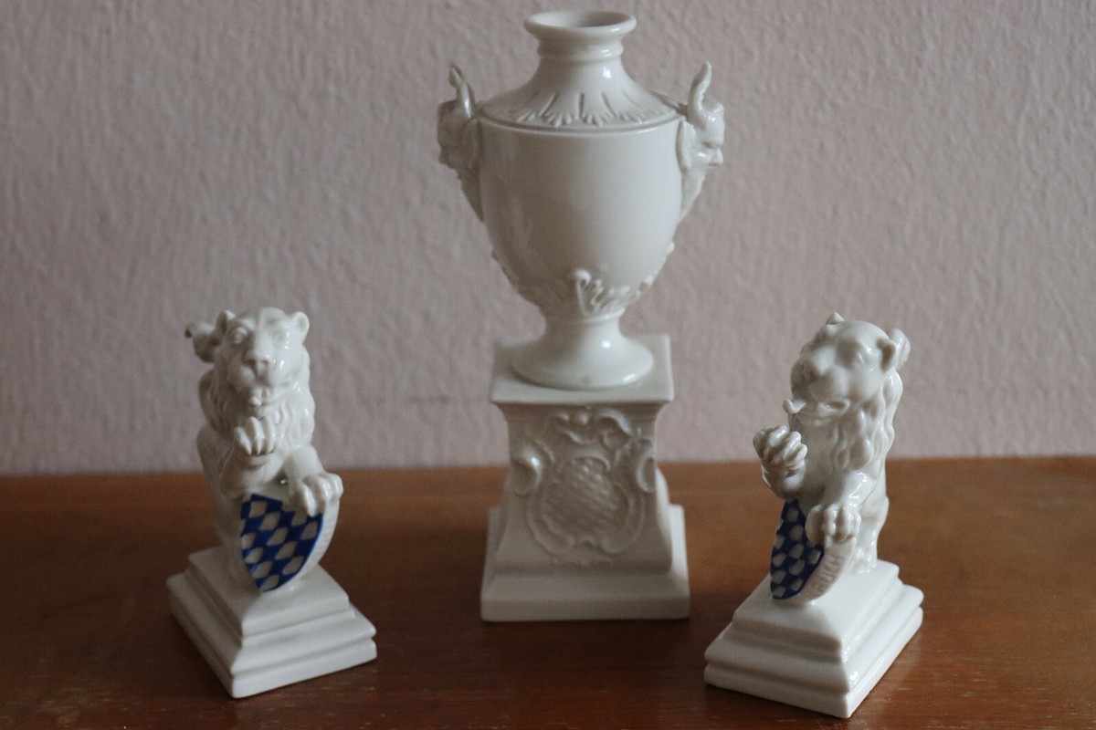 Nymphenburg Porzellan Amphore Vase Bayerische Löwen