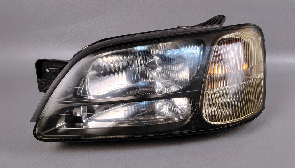 1998 - 2004 SUBARU Legacy BE , BH Head Light Assembly OEM JDM - Image 3 of 4