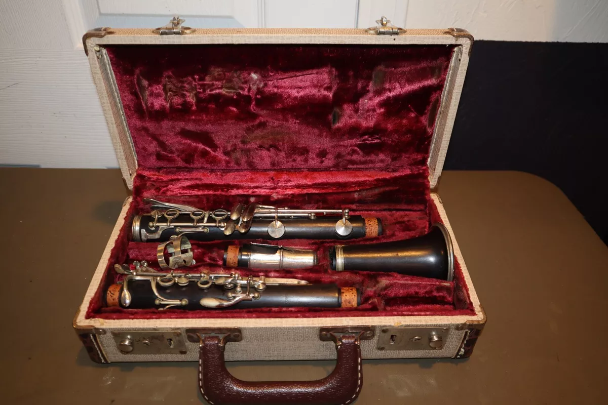 Vintage La Chapelle Clarinet w Case Instrument Antique High