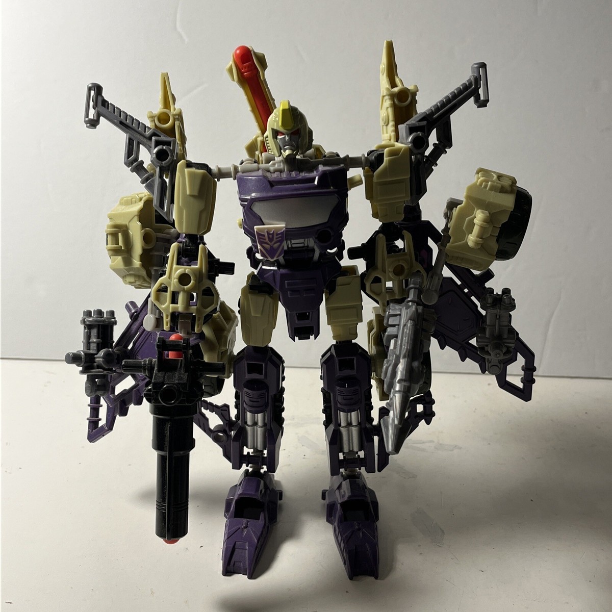 トランスフォーマー　Construct-Bots Blitzwing 3-in-1 Transformers Construct-Bots Triple Changers Blitzwing